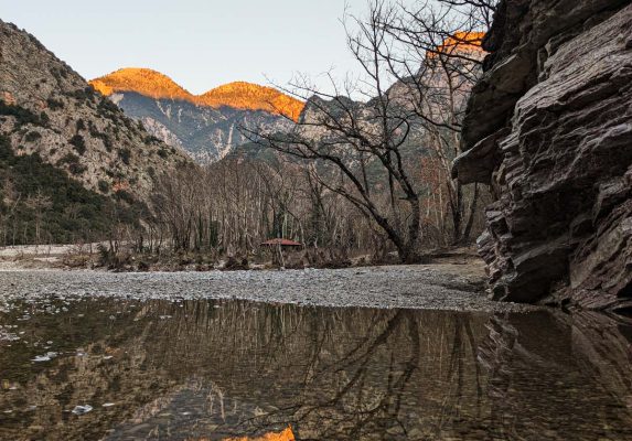 Η Μυστική Παραλία Αγίας Βλαχέρνας