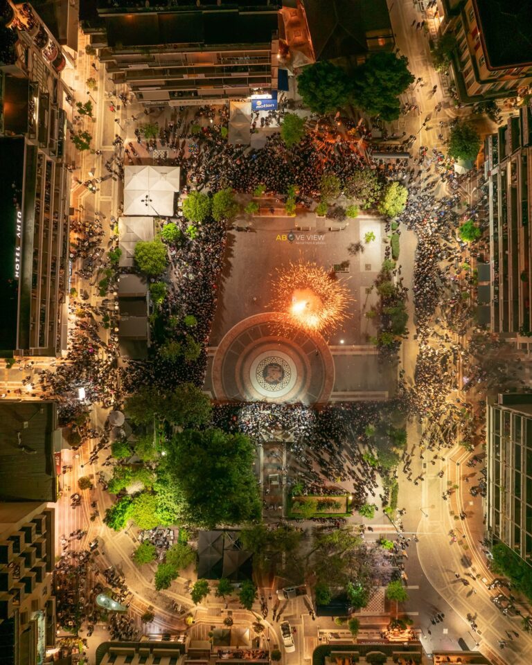 Βράδυ της μεγάλης Παρασκευής το Πάσχα στο Αγρίνιο - Πηγή: Above View