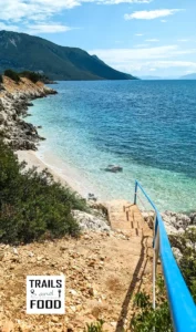 Στις παραλίες του Μύτικα Αιτωλοακαρνανίας - Η παραλία Ελιά
