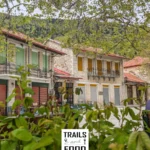 Η κεντρική πλατεία της Κόνισκας στην Ορεινή Ναυπακτία.